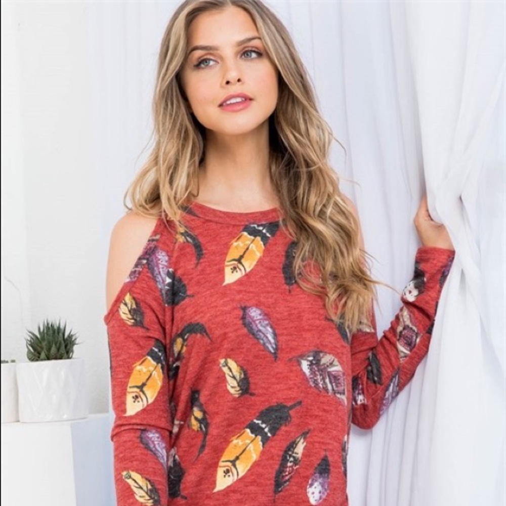 New Junior's Boutique Red feather open shoulder top